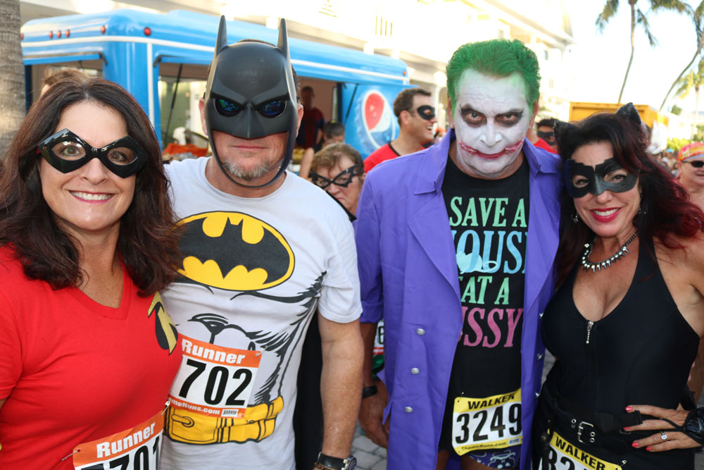 Heroes and Villains 5K 2018 photo - Duval Street, Key West